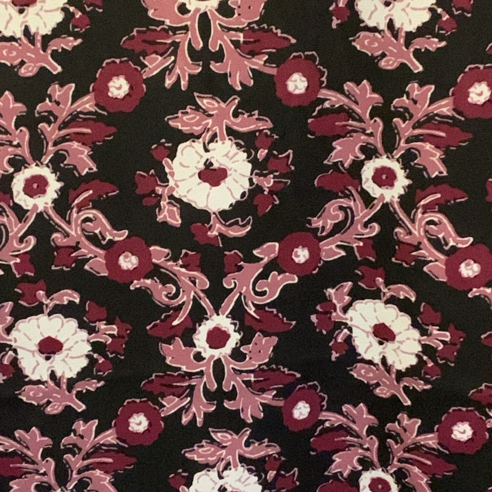 Classic Ann Taylor LOFT Outlet Top - Picture 2 of 7